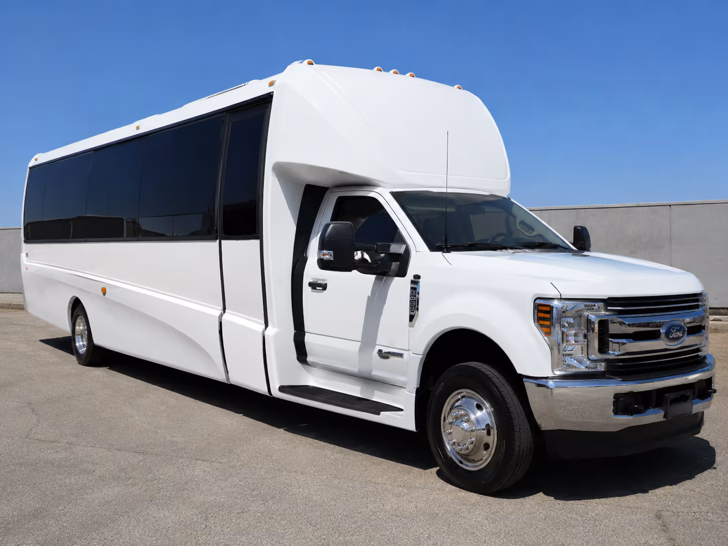 baltimore charter bus rentals for airport transfers